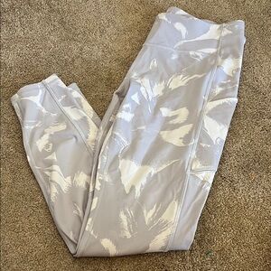 Lululemon Gray and White Abstract Leggings size 10